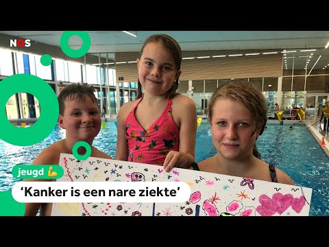 Kinderen zwemmen 200 baantjes voor ziek klasgenootje