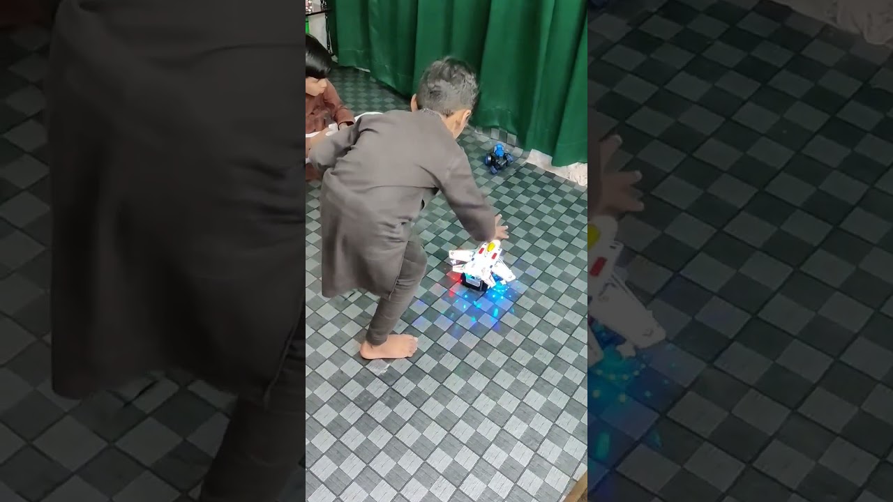 Robot aircraft jet 2 in 1 toy with music & Lights