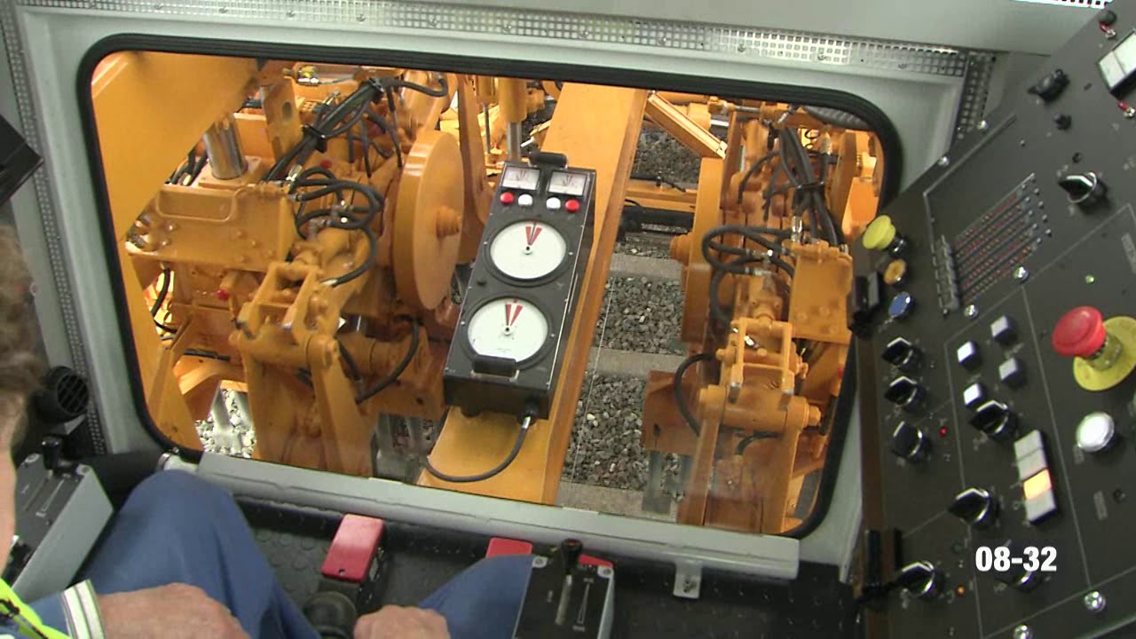 Tamping Operation using Duomatic08 32 in Railways YouTube