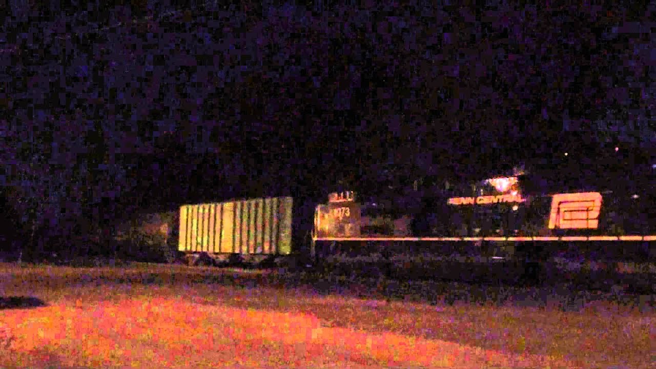 Sweet Consist BNSF H2 MAC Cream & Green MAC Warbonnet Dash 9 Penn Centra