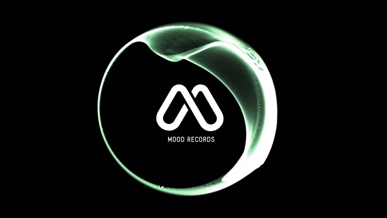 In the MOOD #82 w/ Nicole Moudaber