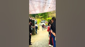 Phong tục tạt nước vào chú rể người dân tộc Nùng trong ngày đón dâu #shorts #ĐứcTàiOfficial #hatnung