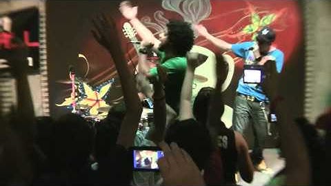 KJ52 battles drummer! oh snap!!!