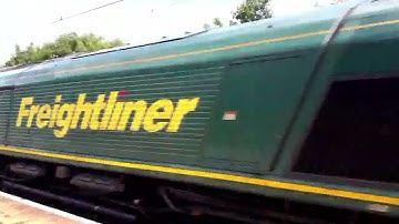 light running frieghtliner class 66 gives an amazing 4 tone doppler (WCML) (31/5/22)