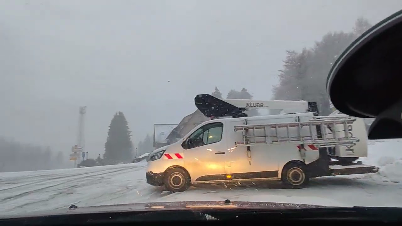 Tentative de drift au champ du feu (1ère et marche arrière) mais l'esp a dit non