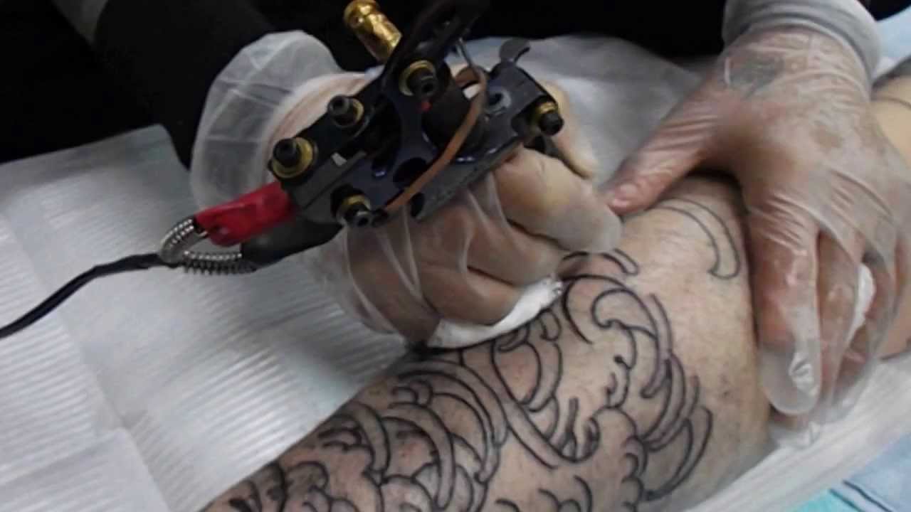 horiyoshi tattooing without drawing outline - YouTube