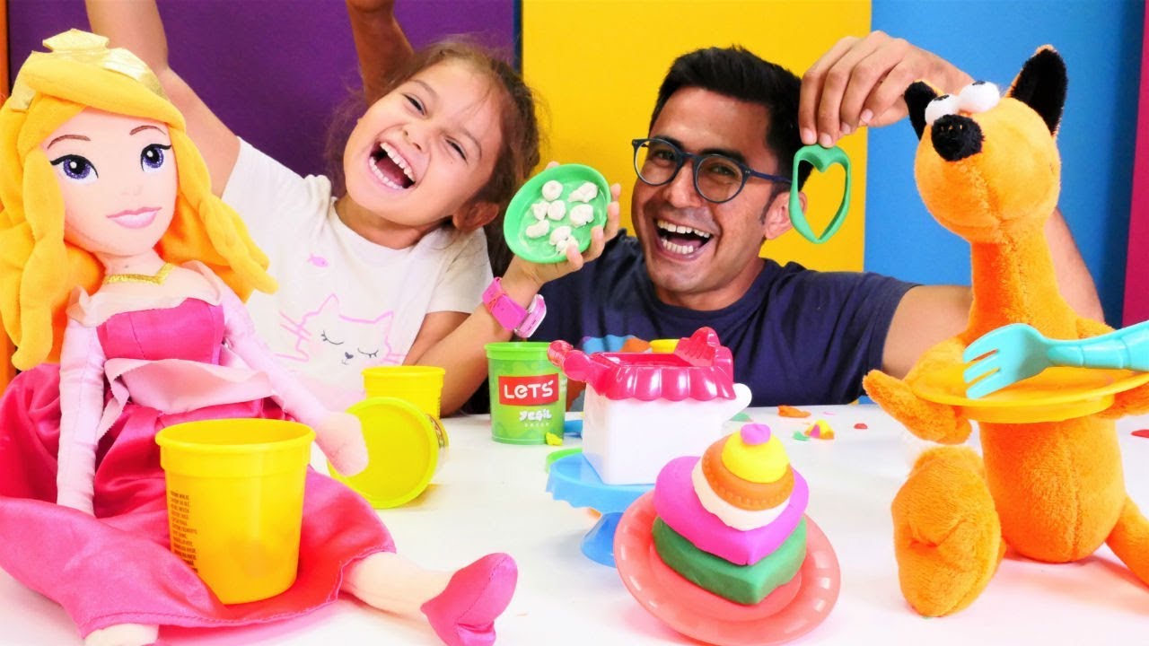 Play Doh pasta yapımı. Nail Baba ve Selin pastane şöleni