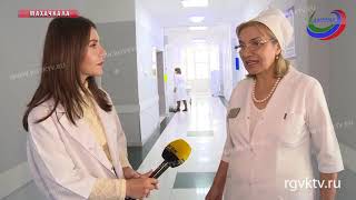 Акушер-гинеколог Алма Эмирова больше 40 лет помогает малышам появиться на свет