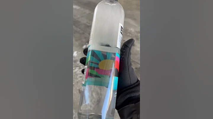 Water Bottle Freezes Instantly || ViralHog - DayDayNews