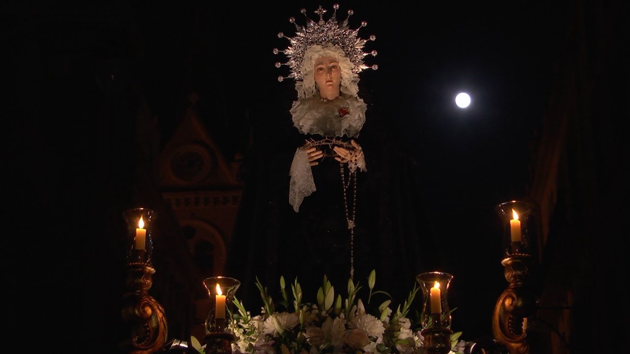 SEMANA SANTA 2019 | Oscuridad y ‘Soledad’ en Viernes Santo