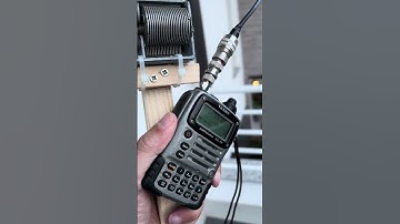 QRM hunting with handled device yaesu VX-7R and direction finding loop antenna