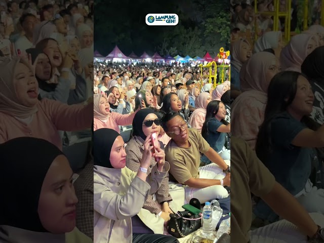 Tulus sukses bikin suasana Commvaganza 10.0 makin pecah! 🎶🔥
