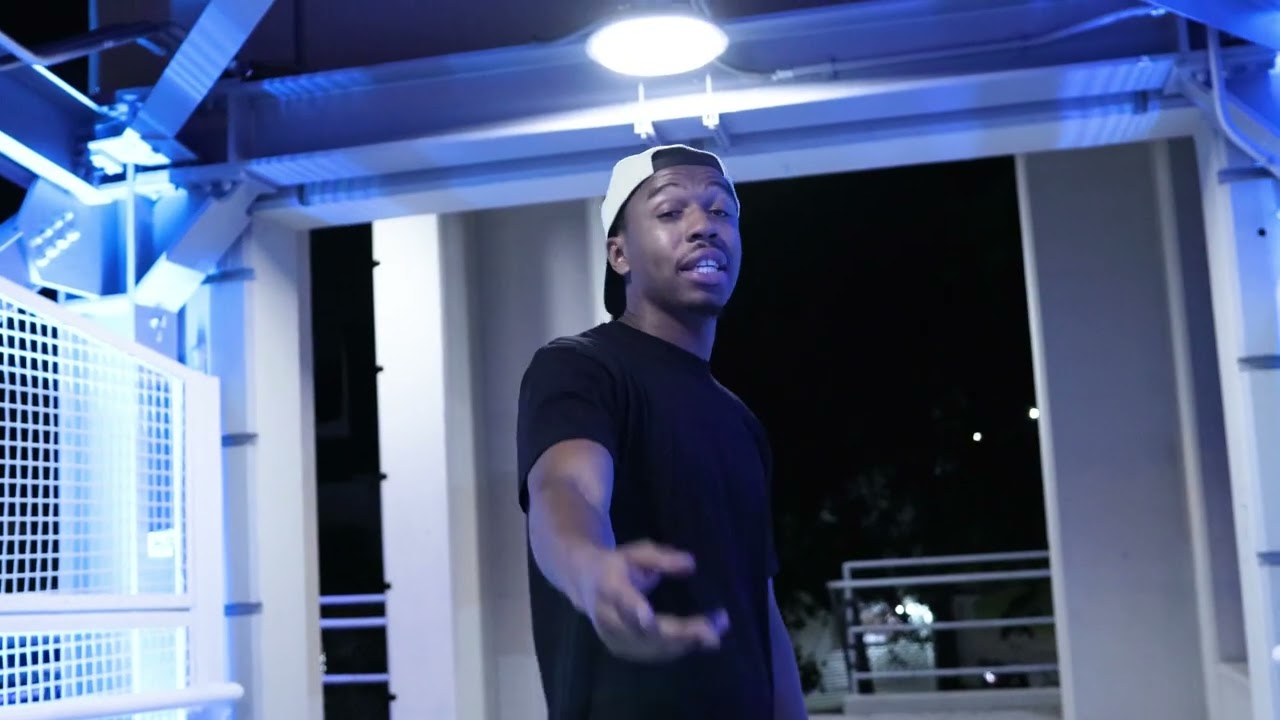 BG617 - Looking In (Official Music Video)