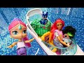 Barbie-nukke &amp; Pyjamasankarit Kolli. Lelut pelastavat merenneitonuken altaasta. LoL-nuket ja lelut.