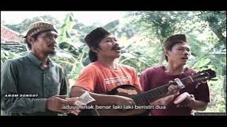 pengamen jalanan Anom songot