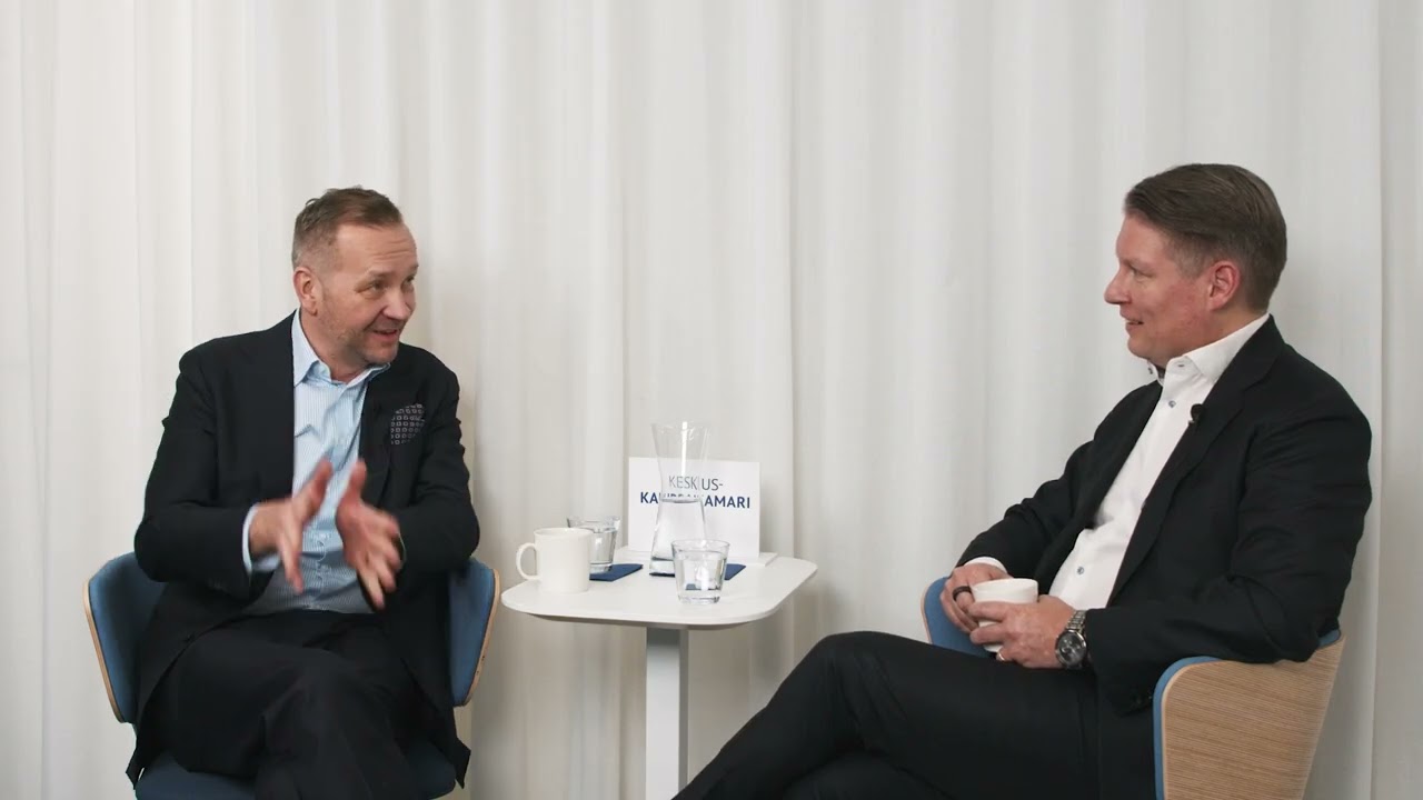 28. Elisa, kansainvälistyminen ja rahoitus - Miksi ulkomaille ei laajennuta? - Vieraana Topi Manner