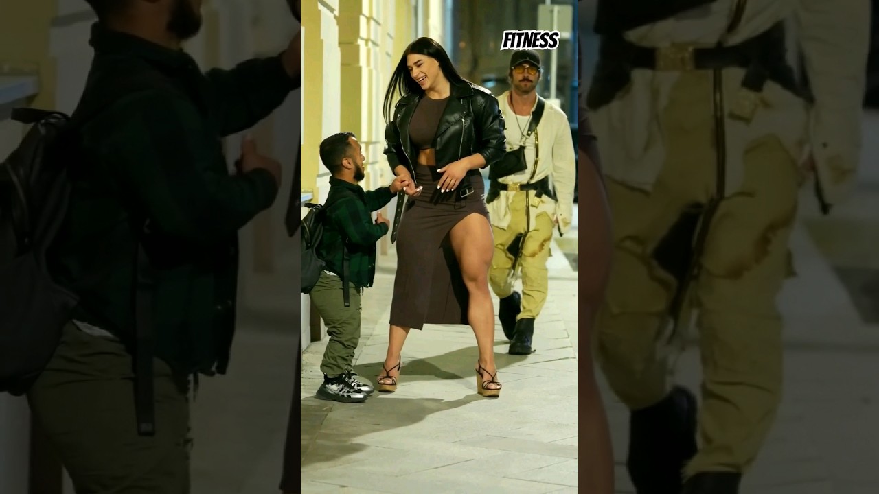 This CrossFit Mommy Walk So iconic 😻