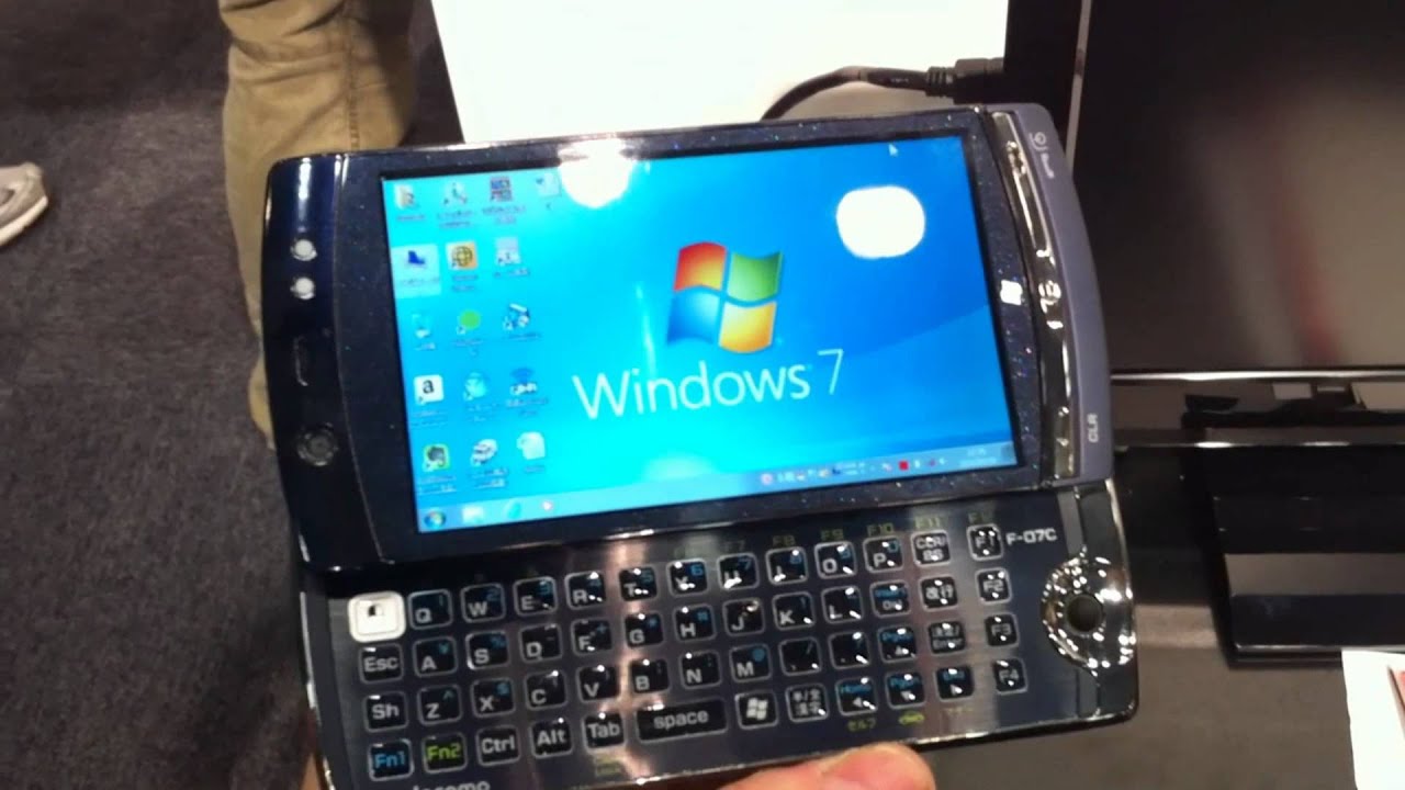 Windows 7ケータイ F-07Cの外観 Windows 7ケータイ F-07Cの外観