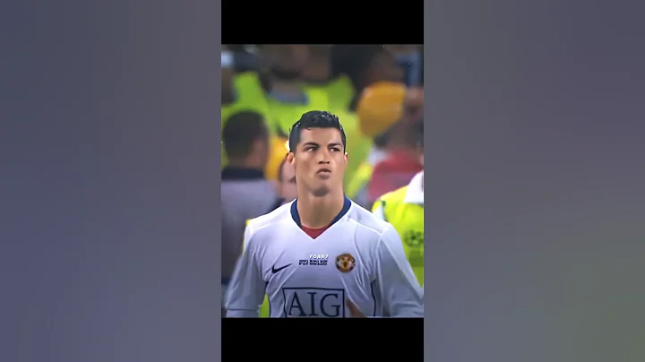 Cristiano against defenders of Barcelona ☠️ #shorts #ronaldo #football #cristianoronaldo