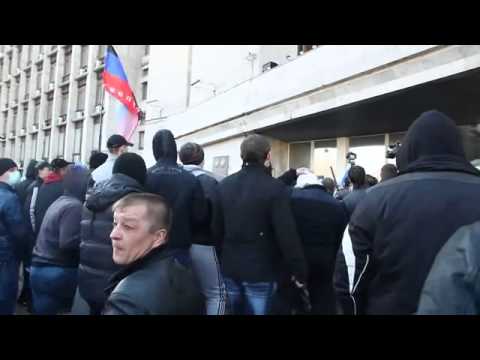 დონეცკის ადმინისტრაციული შენობა შტურმით აიღეს