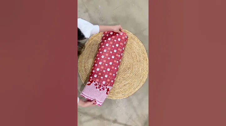 How to gift wrap a sweater🎁🎄Christmas gift link in comment