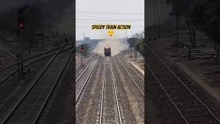 high speed train action of 25up bahauddinzikriaexpress Karachi to multan #rawalpindiexpress #train