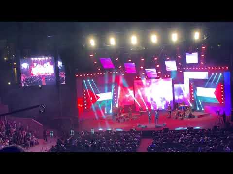 محمد عساف و عمر عبداللات مسرح المجاز شعب واحد مو شعبين