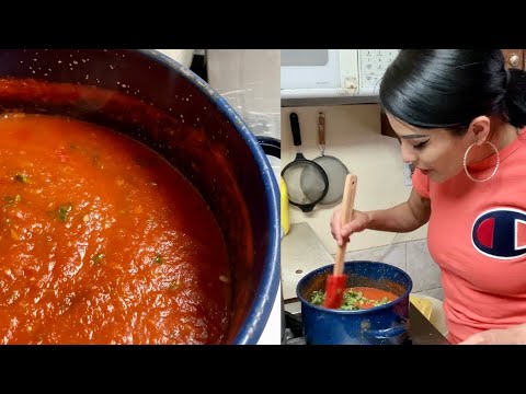 Wie eine Bombe Marinara Sauce machen