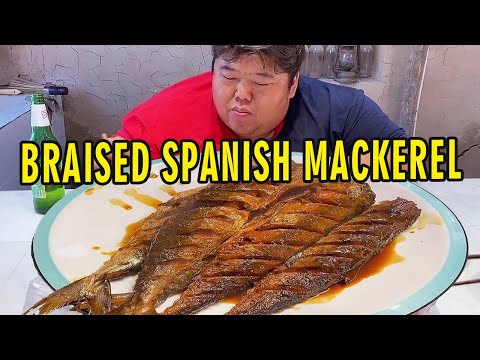 A classmate cooked braised mackerel, and Brother Monkey learned from him on the spot