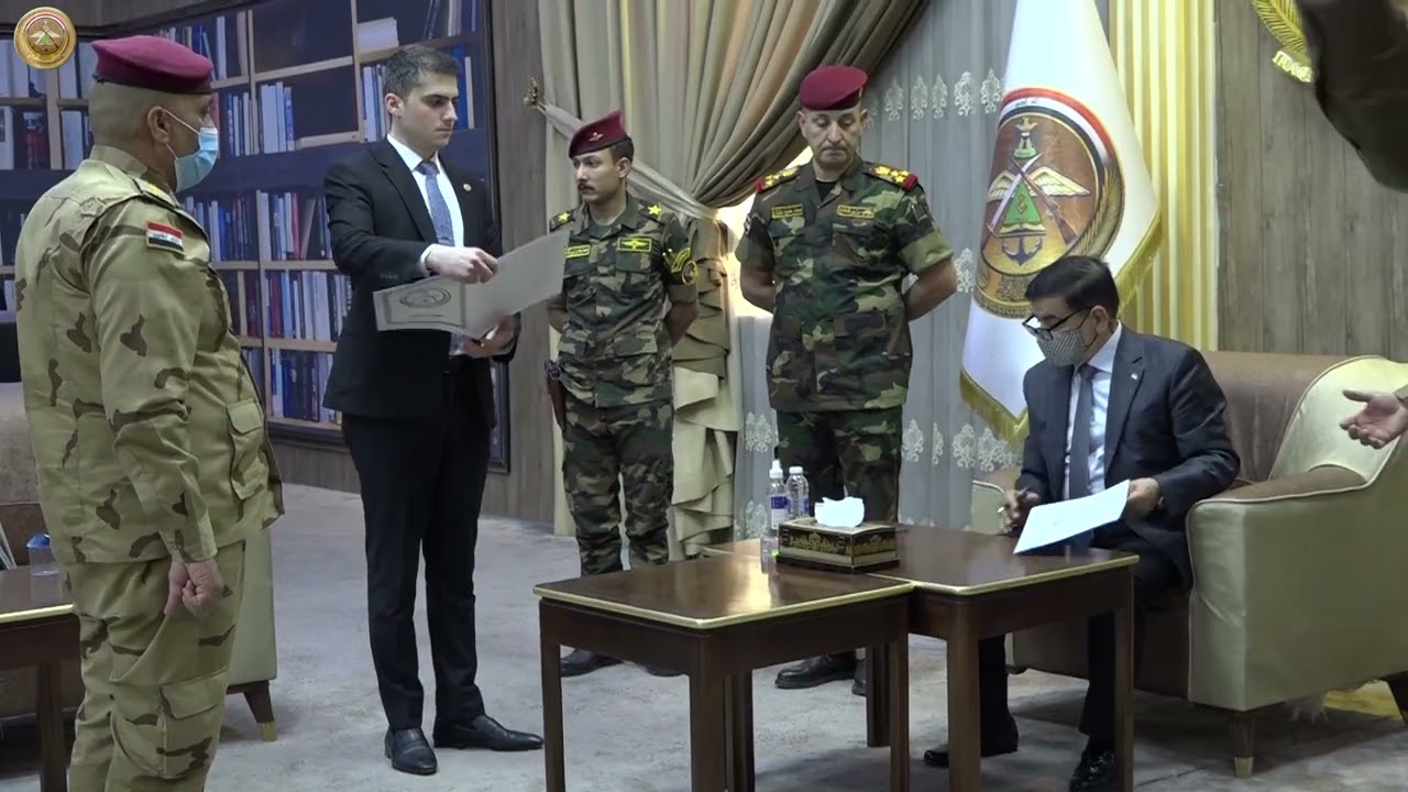 وزير الدفاع يلتقي عدداً من الضباط والمراتب الجرحى وعائلات الشهداء