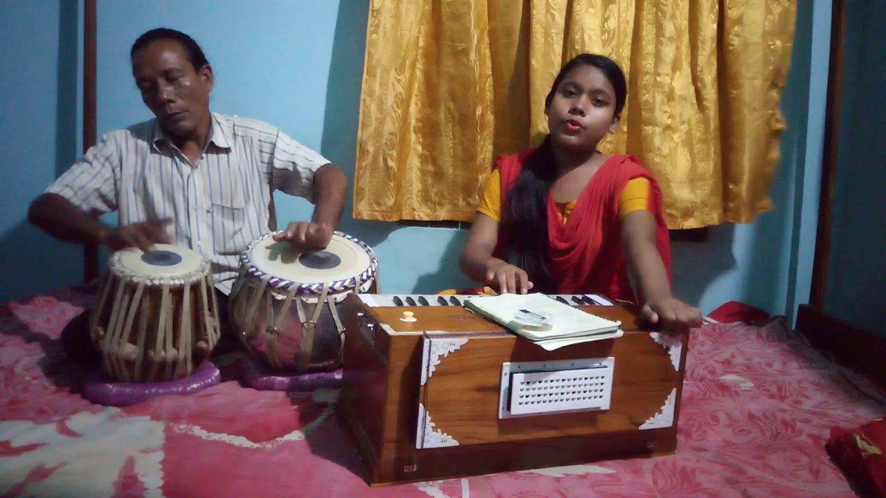 কি দিয়ে পূজিবো ভগবান.... Singer Mithila Rani Puja - YouTube