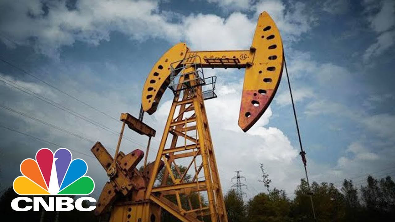 A Strange Divergence Is Gripping The Energy Market. Here's How To Play It | Trading Nation | CNBC