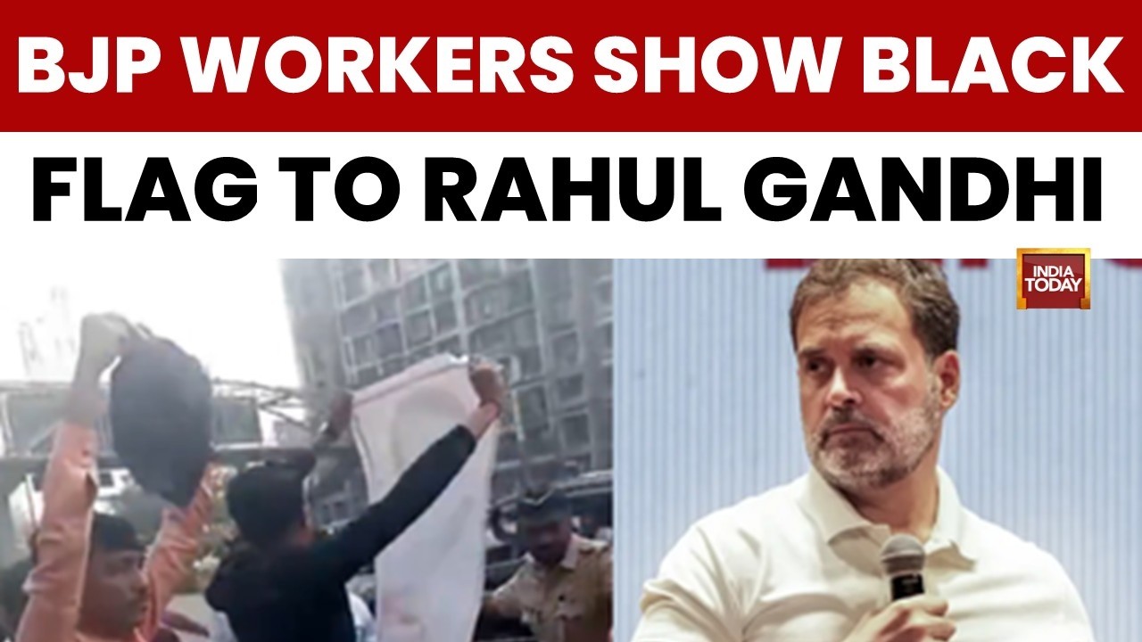 BJP Yuva Morcha Shows Black Flags To Rahul Gandhi's Convoy At Thane Toll Booth