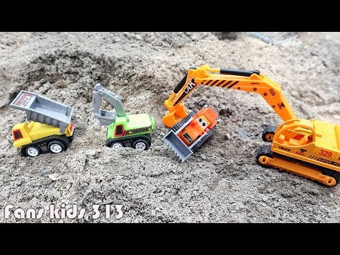Menyelamatkan Kendaraan Konstruksi yang tertimbun tanah 