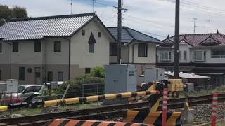 JR岩徳線の電車1両が通過するシーン