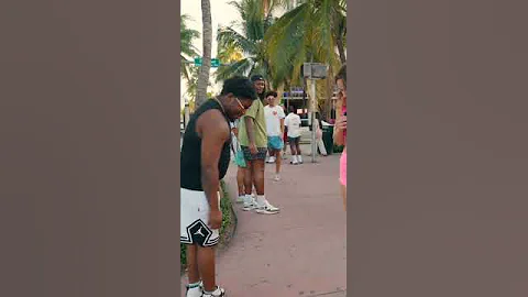 kiss or slap.. is this  a sigh I should give him my number?? #ytshorts #kiss #slap