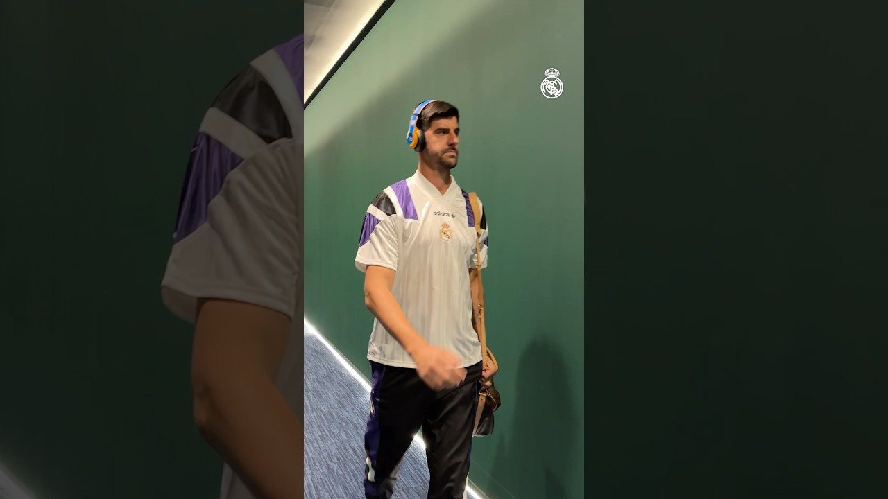 🚶 Our arrival! #RealBetisRealMadrid #RealMadrid