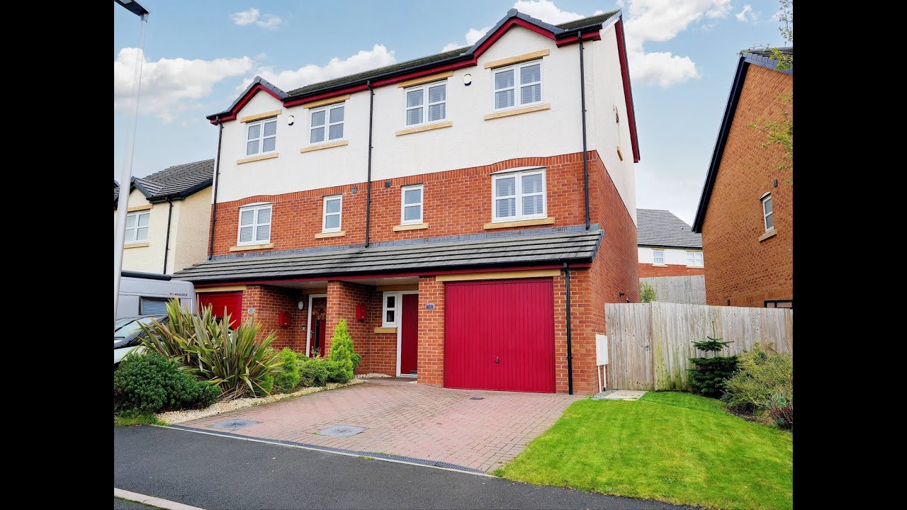 Spacious & stylish 4 bed townhouse with sea views The Meadows, High