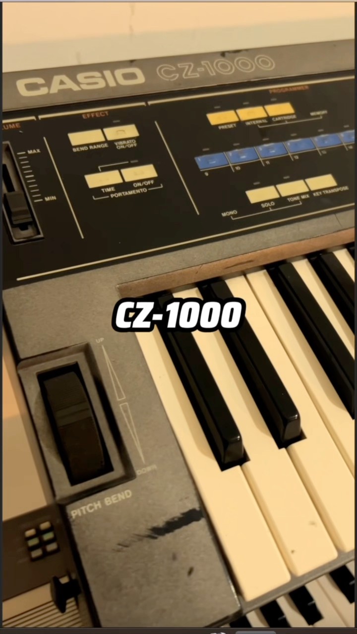 🕰️🎹 CASIO CZ-1000: El low cost que hizo historia - YouTube
