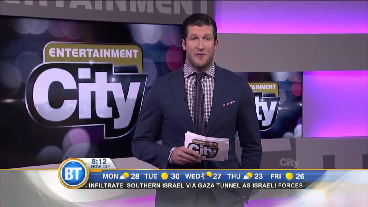 Entertainment City: Tim McGraw slapping a fan?