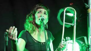 Video thumbnail of "TOCH - Pido que vuelvas - En vivo en El Vecindario"