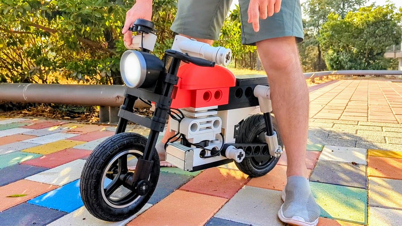MOTO DE LEGO CASERA DE TAMAÑO REAL (Con Motor) | Montar una Moto a Piezas Desde 0