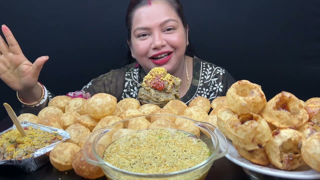 Phuchka Eating,, With Chatni Phuchka.. Alu kabli..Massive Eating..