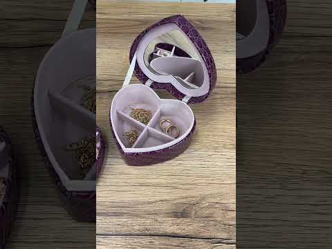 Шкатулка для прикрас з дзеркалом у формі серця, екошкіра пурпурна 14*12.5*7 см Гранд Презент JZ-011-2, відео 1