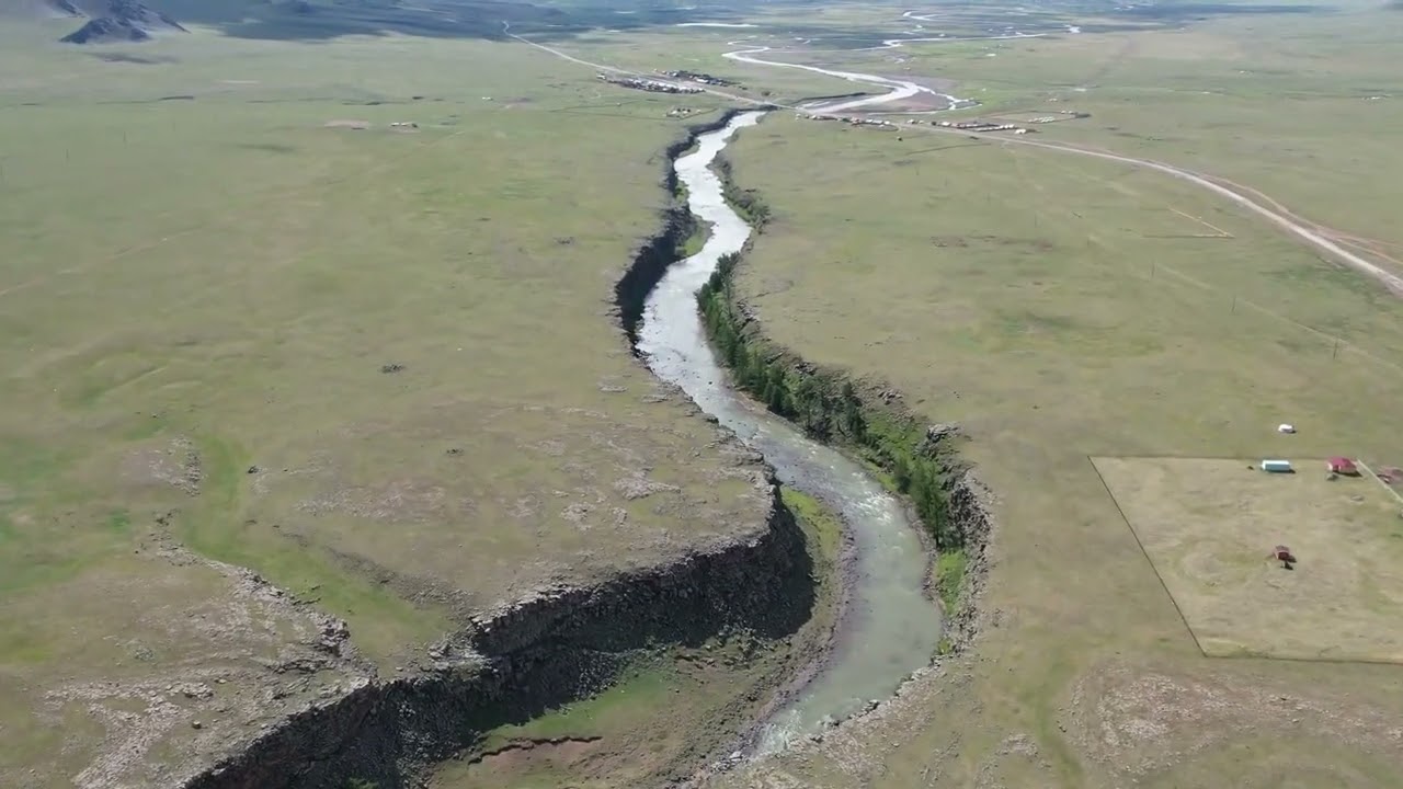 Монголия . каньон реки Чулуутын-Гол
