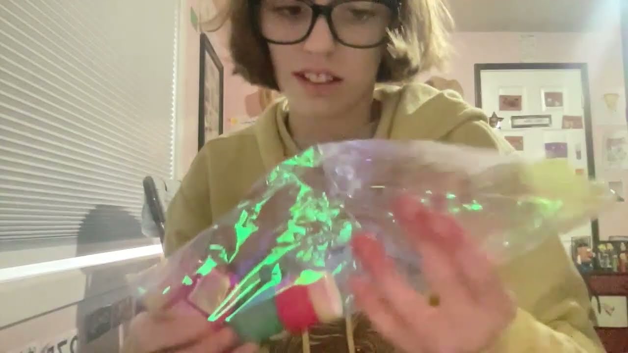 Random ASMr triggers