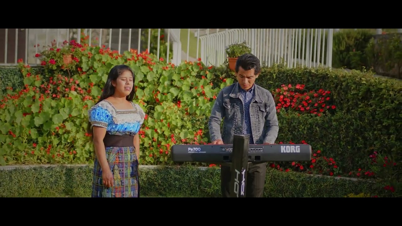 SOLISTA CLARA GLADYS LA PALOMA DE LOS SIGLOS