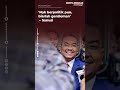Sanusi tiba di Mahkamah Tinggi Shah Alam hari ini bagi meneruskan perbicaraan dua pertuduhan.