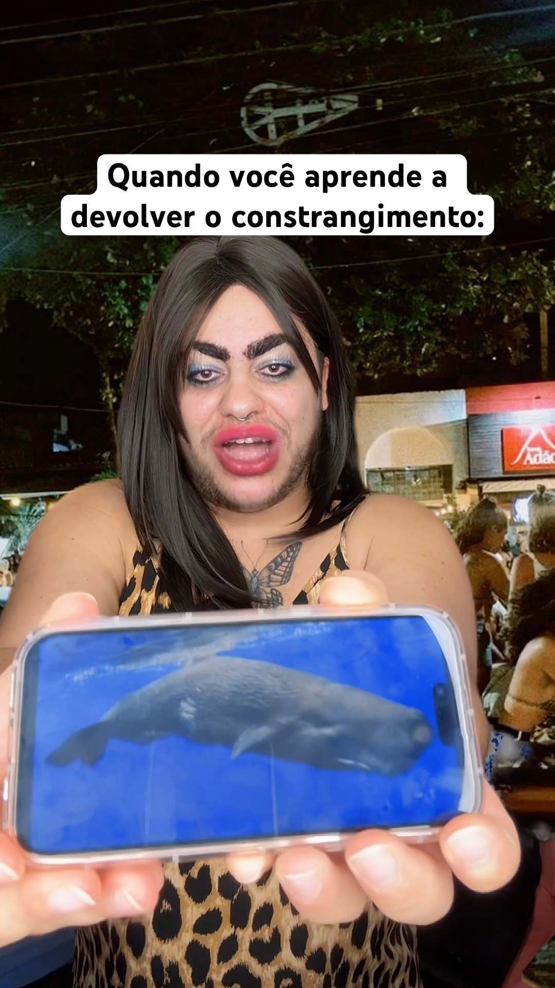 QUANDO VOCÊ APRENDE A DEVOLVER O CONSTRANGIMENTO