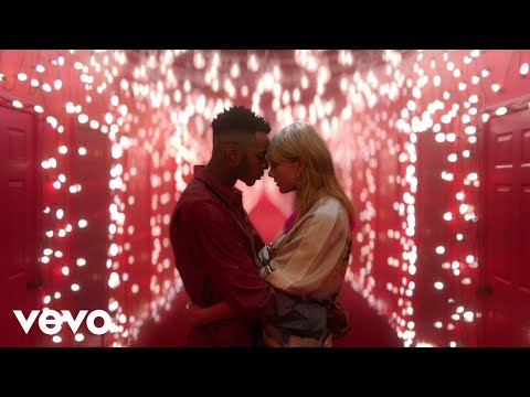 Taylor Swift – Lover (Official Music Video)
